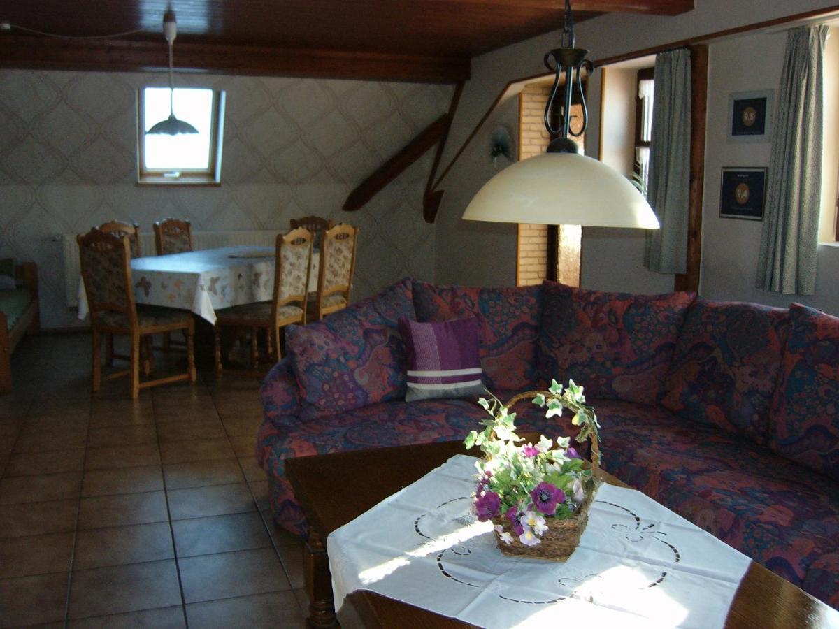 Ferienwohnung Neureuth Schillingsfuerst Ngoại thất bức ảnh